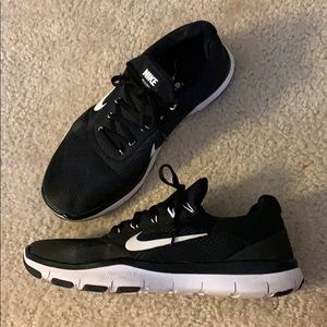 Nike Tennis Shoes